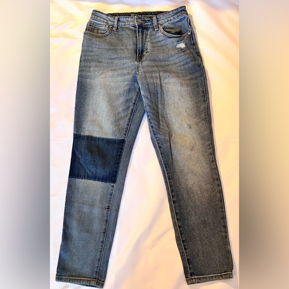 No Boundaries High Rise Straight Leg Jeans with Color Block Patch Size 9